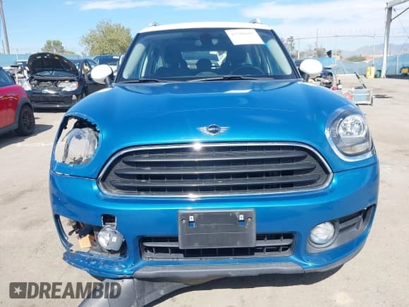 ✅ 2018 MINI Countryman Cooper • VIN: WMZYS7C30J3E07458 • Lot: 43508687. Wystawiony na IAAI z przebiegiem 50 915 mil. Bezpłatny archiwum sprzedaży aukcyjnych z USA i szczegółowy raport historii pojazdu na DreamBid. Zdjęcie 12.