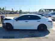 2022 Toyota Camry SE z VIN 4T1T11AK9NU076179, wystawiony jako IAAI lot #42781387 z przebiegiem 64 450 mil mil oraz . Historia ofert i sprzedaży dostępna na DreamBid. Obrazek 14.