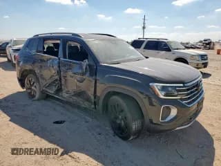 ✅ 2024 Volkswagen Atlas SE • VIN: 1V2WR2CA5RC500875 • Lot: 82411375. Wystawiony na Copart z przebiegiem 61 345 mil. Bezpłatny archiwum sprzedaży aukcyjnych z USA i szczegółowy raport historii pojazdu na DreamBid. Zdjęcie 4.