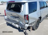 ✅ 2018 Chevrolet Tahoe LT • VIN: 1GNSKBKC9JR290670 • Lot: 42609700. Wystawiony na IAAI z przebiegiem 133 490 mil. Bezpłatny archiwum sprzedaży aukcyjnych z USA i szczegółowy raport historii pojazdu na DreamBid. Zdjęcie 6.