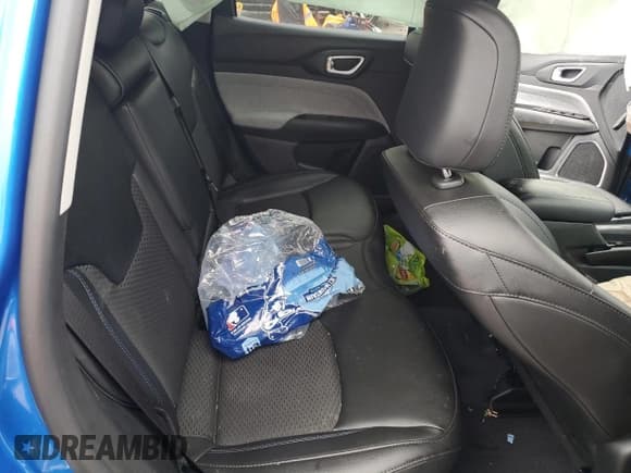 ✅ 2022 Jeep Compass Latitude • VIN: 3C4NJCBBXNT229704 • Lot: 90635135. Listed on Copart with 28,015 mi. Free auction sales archive from the USA and detailed vehicle history report at DreamBid. Image 11.