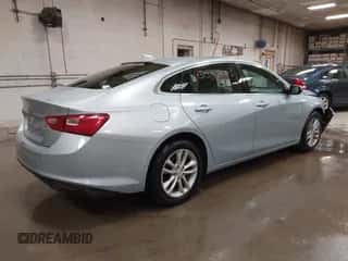 2017 Chevrolet Malibu LT z VIN 1G1ZE5ST3HF251531, wystawiony jako IAAI lot #43089003 z przebiegiem 153 296 mil mil oraz . Historia ofert i sprzedaży dostępna na DreamBid. Obrazek 4.