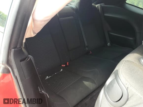 ✅ 2018 Dodge Challenger SXT • VIN: 2C3CDZAG4JH298295 • Lot: 63216974. Wystawiony na Copart z przebiegiem 90 598 mil. Bezpłatny archiwum sprzedaży aukcyjnych z USA i szczegółowy raport historii pojazdu na DreamBid. Zdjęcie 11.