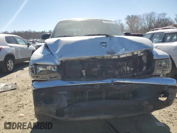 ✅ 2004 Dodge Dakota SLT • VIN: 1D7HL48N04S651386 • Lot: 46568045. Wystawiony na Copart z przebiegiem 216 574 mil. Bezpłatny archiwum sprzedaży aukcyjnych z USA i szczegółowy raport historii pojazdu na DreamBid. Zdjęcie 5.