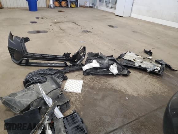 ✅ 2024 Subaru Ascent Limited • VIN: 4S4WMARD1R3420237 • Lot: 87014645. Listed on Copart with Not provided. Free auction sales archive from the USA and detailed vehicle history report at DreamBid. Image 13.