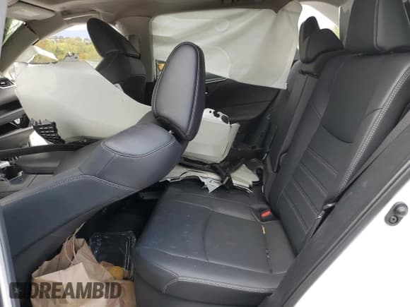 ✅ 2024 Toyota RAV4 Hybrid XLE Premium • VIN: JTMB6RFV4RJ044105 • Лот: 89635555. Опубликован ранее на Copart с пробегом 14 674 миль. Бесплатный доступ к архиву аукционных продаж из США и подробный отчёт об истории автомобиля на DreamBid. Изображение 11.