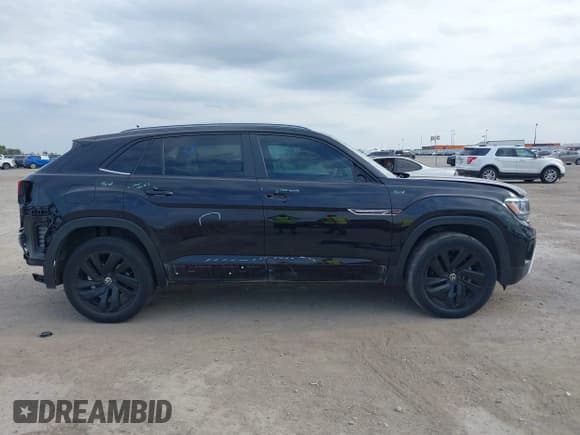 ✅ 2021 Volkswagen Atlas SE • VIN: 1V2JE2CA3MC237879 • Lot: 43521903. Listed on IAAI with 63,970 mi. Free auction sales archive from the USA and detailed vehicle history report at DreamBid. Image 14.