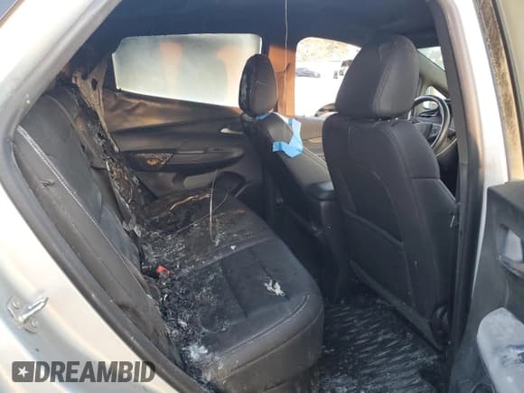 ✅ 2023 Chevrolet Bolt EV 2LT • VIN: 1G1FX6S02P4120237 • Lot: 43474655. Wystawiony na Copart z przebiegiem Nie podano. Bezpłatny archiwum sprzedaży aukcyjnych z USA i szczegółowy raport historii pojazdu na DreamBid. Zdjęcie 10.