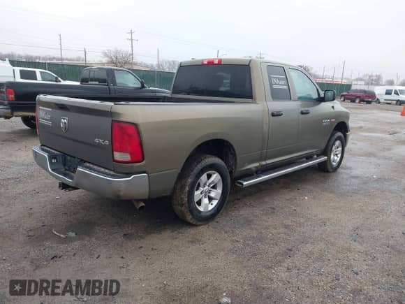 2015 Ram 1500 Express with VIN 1C6RR7FTXFS557414, listed as a IAAI auction lot 41453595 with 267,801 mi miles and . Bid and sale history available at DreamBid. Image 4.