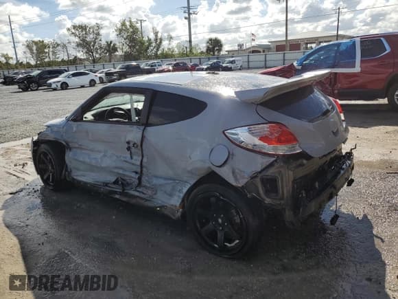 ✅ 2015 Hyundai Veloster Turbo • VIN: KMHTC6AE7FU216359 • Lot: 80218904. Wystawiony na Copart z przebiegiem 107 126 mil. Bezpłatny archiwum sprzedaży aukcyjnych z USA i szczegółowy raport historii pojazdu na DreamBid. Zdjęcie 2.