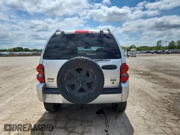 ✅ 2004 Jeep Liberty Limited • VIN: 1J4GL58K44W132894 • Lot: 69481155. Listed on Copart with 155,269 mi. Free auction sales archive from the USA and detailed vehicle history report at DreamBid. Image 6.