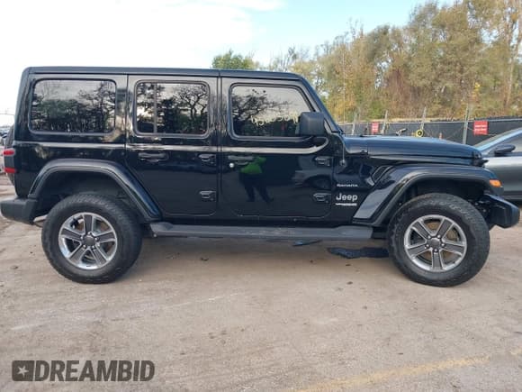 ✅ 2021 Jeep Wrangler Unlimited Sahara Altitude • VIN: 1C4HJXEG9MW511207 • Lot: 43605598. Listed on IAAI with 120,073 mi. Free auction sales archive from the USA and detailed vehicle history report at DreamBid. Image 13.