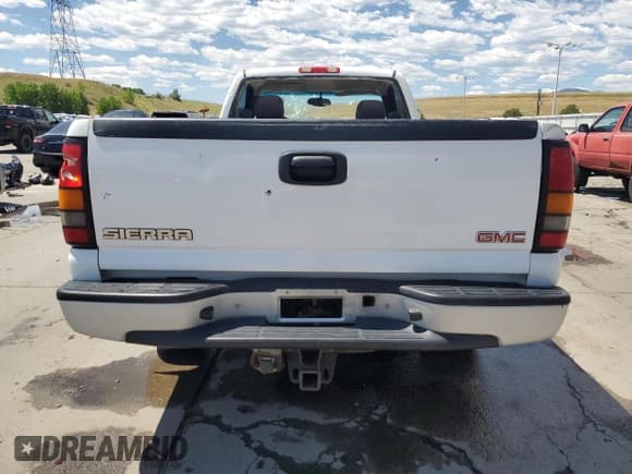 ✅ 2006 GMC Sierra 1500 Work Truck • VIN: 3GTEC14V76G173852 • Лот: 63993835. Опубликован ранее на Copart с пробегом 228 679 миль. Бесплатный доступ к архиву аукционных продаж из США и подробный отчёт об истории автомобиля на DreamBid. Изображение 6.