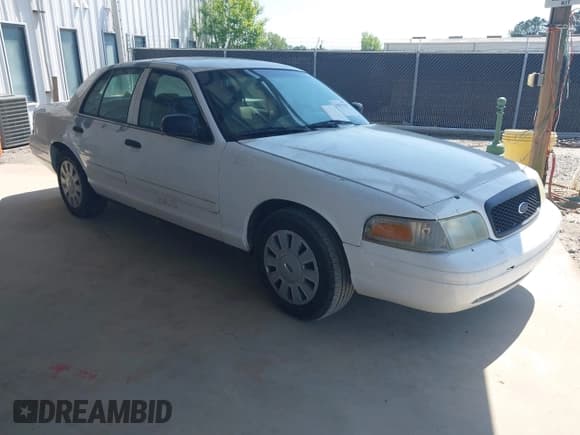 ✅ 2007 Ford Police Interceptor • VIN: 2FAFP71W47X128454 • Lot: 42079360. Wystawiony na IAAI z przebiegiem 263 185 mil. Bezpłatny archiwum sprzedaży aukcyjnych z USA i szczegółowy raport historii pojazdu na DreamBid. Zdjęcie 1.