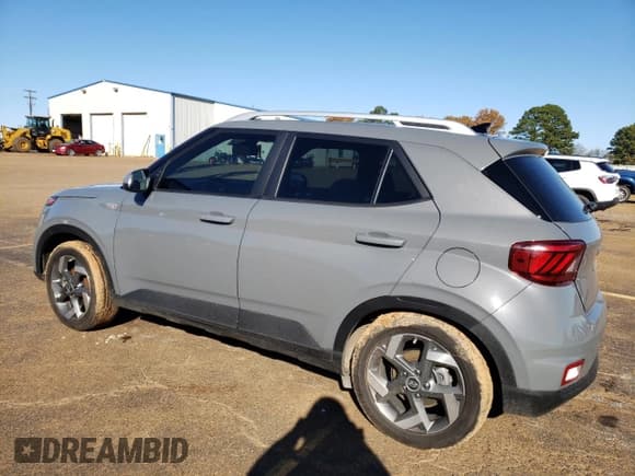 ✅ 2022 Hyundai Venue Limited • VIN: KMHRC8A36NU173457 • Lot: 84472694. Listed on Copart with 29,086 mi. Free auction sales archive from the USA and detailed vehicle history report at DreamBid. Image 2.