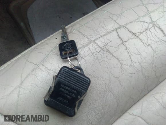 ✅ 1994 Cadillac DeVille • VIN: 1G6KD52B1RU231703 • Lot: 41140916. Listed on IAAI with 228,669 mi. Free auction sales archive from the USA and detailed vehicle history report at DreamBid. Image 11.