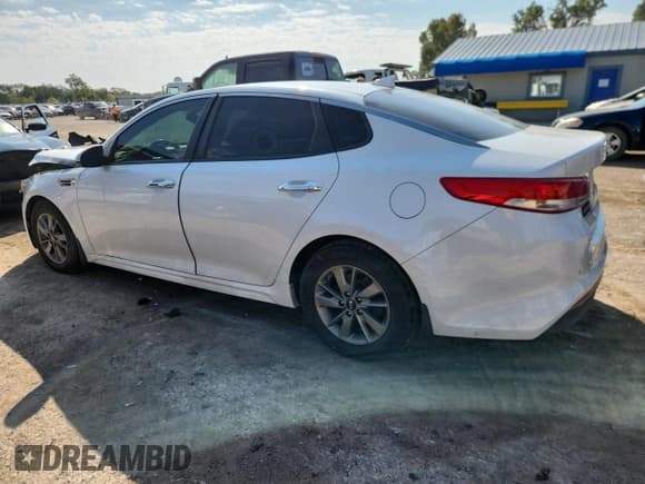 ✅ 2016 Kia Optima LX Turbo • VIN: 5XXGT4L14GG030046 • Lot: 82354535. Wystawiony na Copart z przebiegiem Nie podano. Bezpłatny archiwum sprzedaży aukcyjnych z USA i szczegółowy raport historii pojazdu na DreamBid. Zdjęcie 2.