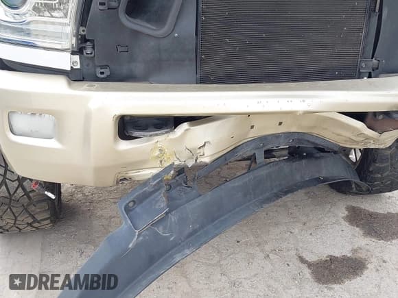 ✅ 2014 Ram 2500 Longhorn • VIN: 3C6UR5GLXEG244401 • Lot: 41779709. Listed on IAAI with 180,760 mi. Free auction sales archive from the USA and detailed vehicle history report at DreamBid. Image 6.