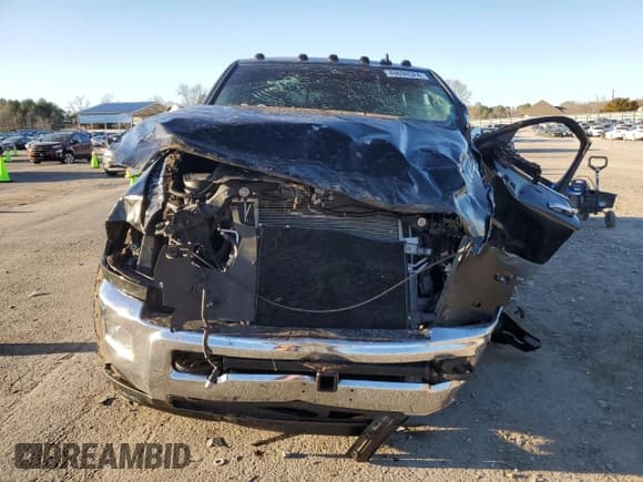 ✅ 2018 Ram 2500 Big Horn • VIN: 3C6UR5MLXJG246180 • Lot: 43694524. Wystawiony na Copart z przebiegiem Nie podano. Bezpłatny archiwum sprzedaży aukcyjnych z USA i szczegółowy raport historii pojazdu na DreamBid. Zdjęcie 5.