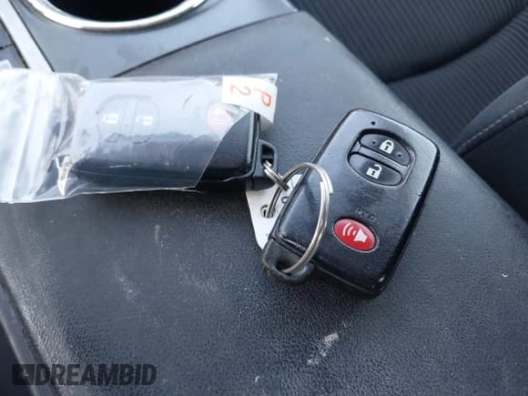 ✅ 2015 Toyota Prius Two • VIN: JTDZN3EUXFJ015856 • Lot: 42910012. Listed on IAAI with 194,958 mi. Free auction sales archive from the USA and detailed vehicle history report at DreamBid. Image 11.