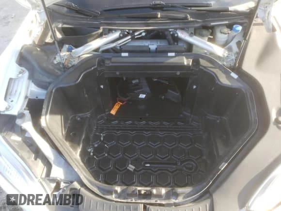 ✅ 2013 Tesla Model S Performance • VIN: 5YJSA1DP6DFP20512 • Lot: 89699265. Wystawiony na Copart z przebiegiem Nie podano. Bezpłatny archiwum sprzedaży aukcyjnych z USA i szczegółowy raport historii pojazdu na DreamBid. Zdjęcie 11.