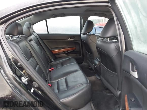 ✅ 2011 Honda Accord EX-L • VIN: 1HGCP2F87BA136674 • Lot: 43711728. Wystawiony na IAAI z przebiegiem 178 231 mil. Bezpłatny archiwum sprzedaży aukcyjnych z USA i szczegółowy raport historii pojazdu na DreamBid. Zdjęcie 8.