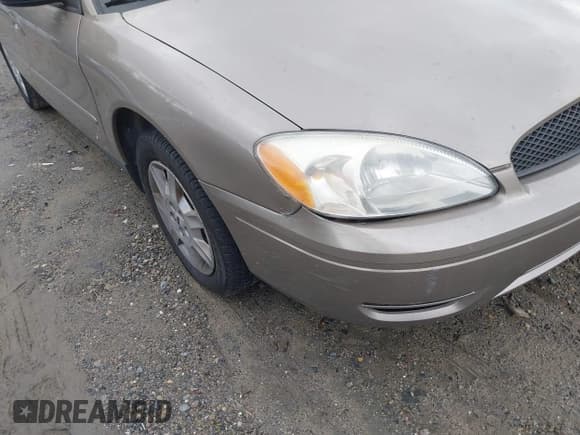 ✅ 2007 Ford Taurus SE • VIN: 1FAFP53U27A164667 • Lot: 43833604. Wystawiony na IAAI z przebiegiem 160 447 mil. Bezpłatny archiwum sprzedaży aukcyjnych z USA i szczegółowy raport historii pojazdu na DreamBid. Zdjęcie 13.