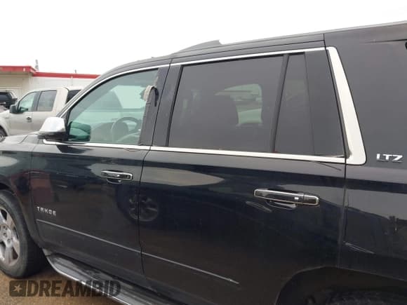 ✅ 2015 Chevrolet Tahoe LTZ • VIN: 1GNSCCKC8FR238439 • Lot: 43769744. Listed on IAAI with 168,118 mi. Free auction sales archive from the USA and detailed vehicle history report at DreamBid. Image 14.