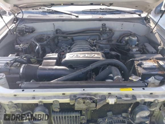 ✅ 2006 Toyota Sequoia Limited • VIN: 5TDBT48A26S273645 • Lot: 42773753. Wystawiony na IAAI z przebiegiem 209 007 mil. Bezpłatny archiwum sprzedaży aukcyjnych z USA i szczegółowy raport historii pojazdu na DreamBid. Zdjęcie 10.