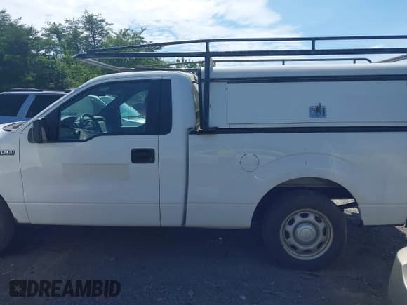 ✅ 2013 Ford F-150 XL • VIN: 1FTMF1CM5DKD84369 • Lot: 42185654. Wystawiony na IAAI z przebiegiem Nie podano. Bezpłatny archiwum sprzedaży aukcyjnych z USA i szczegółowy raport historii pojazdu na DreamBid. Zdjęcie 13.