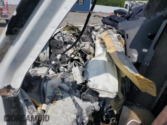 ✅ 2013 Land Rover Range Rover Evoque Pure Premium • VIN: SALVR2BG2DH755295 • Lot: 60020495. Listed on Copart with Not provided. Free auction sales archive from the USA and detailed vehicle history report at DreamBid. Image 9.