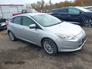 ✅ 2016 Ford Focus Electric • VIN: 1FADP3R48GL393118 • Лот: 43475871. Опубликован ранее на IAAI с пробегом 77 911 миль. Бесплатный доступ к архиву аукционных продаж из США и подробный отчёт об истории автомобиля на DreamBid. Изображение 1.
