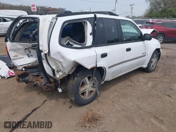 ✅ 2006 GMC Envoy SLE • VIN: 1GKDT13S862288234 • Lot: 42120189. Listed on IAAI with Not provided. Free auction sales archive from the USA and detailed vehicle history report at DreamBid. Image 4.