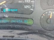 ✅ 2005 Chevrolet Silverado 2500HD LS • VIN: 1GCHK23U65F800202 • Lot: 41501212. Wystawiony na IAAI z przebiegiem 247 454 mil. Bezpłatny archiwum sprzedaży aukcyjnych z USA i szczegółowy raport historii pojazdu na DreamBid. Zdjęcie 15.