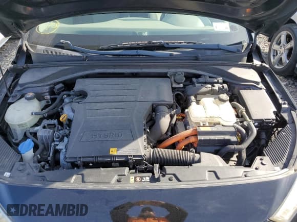 ✅ 2017 Hyundai Ioniq Blue • VIN: KMHC65LC9HU024117 • Lot: 46491365. Wystawiony na Copart z przebiegiem 58 349 mil. Bezpłatny archiwum sprzedaży aukcyjnych z USA i szczegółowy raport historii pojazdu na DreamBid. Zdjęcie 11.