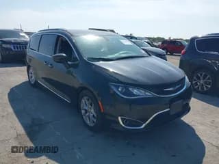 ✅ 2019 Chrysler Pacifica Touring L Plus • VIN: 2C4RC1EG4KR575317 • Lot: 43263862. Listed on IAAI with 92,752 mi. Free auction sales archive from the USA and detailed vehicle history report at DreamBid. Image 1.