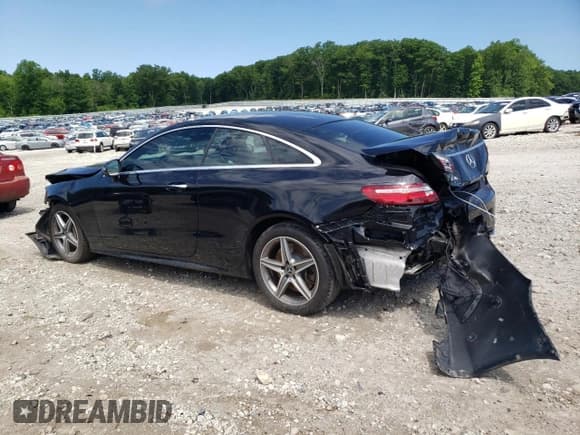 ✅ 2020 Mercedes-Benz E • VIN: W1K1J6JB1LF142174 • Lot: 57697634. Wystawiony na Copart z przebiegiem 21 778 mil. Bezpłatny archiwum sprzedaży aukcyjnych z USA i szczegółowy raport historii pojazdu na DreamBid. Zdjęcie 2.