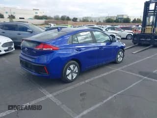 ✅ 2019 Hyundai Ioniq Blue • VIN: KMHC65LC2KU174111 • Lot: 41347358. Wystawiony na IAAI z przebiegiem Nie podano. Bezpłatny archiwum sprzedaży aukcyjnych z USA i szczegółowy raport historii pojazdu na DreamBid. Zdjęcie 4.