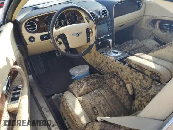 ✅ 2008 Bentley Continental GT • VIN: SCBDR33W38C055614 • Lot: 75171604. Wystawiony na Copart z przebiegiem Nie podano. Bezpłatny archiwum sprzedaży aukcyjnych z USA i szczegółowy raport historii pojazdu na DreamBid. Zdjęcie 8.