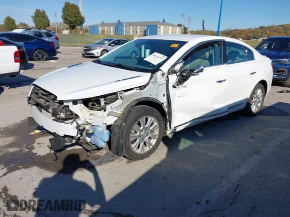 ✅ 2013 Buick LaCrosse Leather • VIN: 1G4GC5ER0DF327944 • Lot: 43626737. Wystawiony na IAAI z przebiegiem 54 691 mil. Bezpłatny archiwum sprzedaży aukcyjnych z USA i szczegółowy raport historii pojazdu na DreamBid. Zdjęcie 18.
