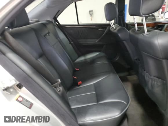 ✅ 2002 Mercedes-Benz E 320 • VIN: WDBJF83J92X062110 • Lot: 93742015. Listed on Copart with 215,072 mi. Free auction sales archive from the USA and detailed vehicle history report at DreamBid. Image 10.