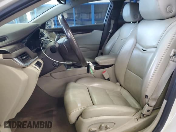 ✅ 2013 Cadillac XTS Luxury • VIN: 2G61R5S31D9215402 • Lot: 91679205. Wystawiony na Copart z przebiegiem 179 448 mil. Bezpłatny archiwum sprzedaży aukcyjnych z USA i szczegółowy raport historii pojazdu na DreamBid. Zdjęcie 7.