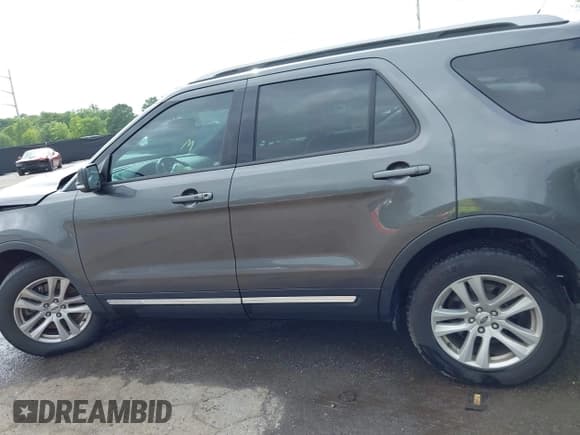 ✅ 2018 Ford Explorer XLT • VIN: 1FM5K8D8XJGA94438 • Lot: 42285812. Wystawiony na IAAI z przebiegiem 48 366 mil. Bezpłatny archiwum sprzedaży aukcyjnych z USA i szczegółowy raport historii pojazdu na DreamBid. Zdjęcie 14.