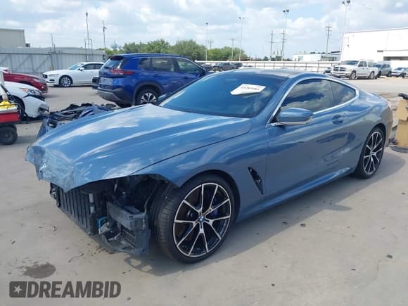 ✅ 2019 BMW 8 Series M850i xDrive • VIN: WBABC4C51KBU96588 • Lot: 43283984. Wystawiony na IAAI z przebiegiem 64 951 mil. Bezpłatny archiwum sprzedaży aukcyjnych z USA i szczegółowy raport historii pojazdu na DreamBid. Zdjęcie 18.