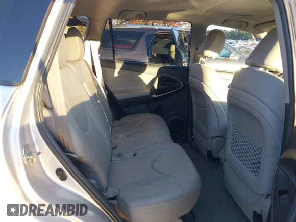 ✅ 2012 Toyota RAV4 Limited • VIN: 2T3DF4DV5CW267728 • Lot: 43732532. Listed on IAAI with 133,260 mi. Free auction sales archive from the USA and detailed vehicle history report at DreamBid. Image 8.