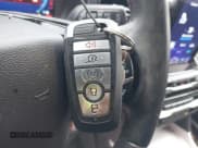 ✅ 2022 Ford Explorer Platinum • VIN: 1FM5K8HC5NGA35754 • Lot: 41334528. Wystawiony na IAAI z przebiegiem 65 772 mil. Bezpłatny archiwum sprzedaży aukcyjnych z USA i szczegółowy raport historii pojazdu na DreamBid. Zdjęcie 11.