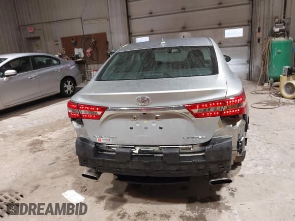 ✅ 2018 Toyota Avalon XLE • VIN: 4T1BK1EB2JU273529 • Lot: 41670459. Listed on IAAI with 74,484 mi. Free auction sales archive from the USA and detailed vehicle history report at DreamBid. Image 16.