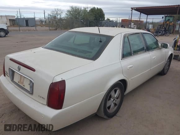 ✅ 2000 Cadillac DeVille DHS • VIN: 1G6KE57Y9YU327751 • Lot: 41709785. Wystawiony na IAAI z przebiegiem 183 824 mil. Bezpłatny archiwum sprzedaży aukcyjnych z USA i szczegółowy raport historii pojazdu na DreamBid. Zdjęcie 4.