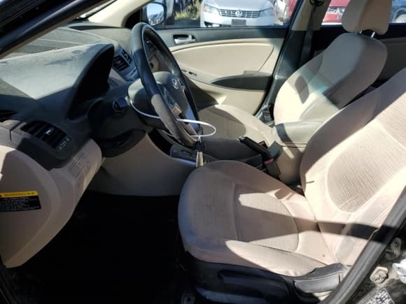 ✅ 2016 Hyundai Accent SE • VIN: KMHCT4AE6GU953719 • Лот: 73319804. Опубликован ранее на Copart с пробегом 110 255 миль. Бесплатный доступ к архиву аукционных продаж из США и подробный отчёт об истории автомобиля на DreamBid. Изображение 7.