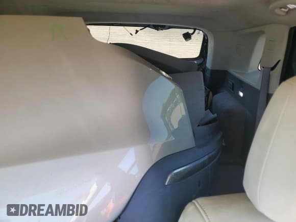 ✅ 2017 Cadillac XT5 Luxury FWD • VIN: 1GYKNBRS7HZ161537 • Лот: 85388405. Опубликован ранее на Copart с пробегом 151 263 миль. Бесплатный доступ к архиву аукционных продаж из США и подробный отчёт об истории автомобиля на DreamBid. Изображение 10.